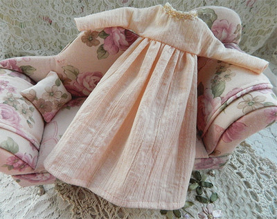 taobao agent Blythe small cloth doll clothing LICCA MMK wandering poet minimalist super long -sleeved robe