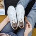 Giày trắng nữ cơ bản hoang dã xuân 2018 nữ mới giày vải sinh viên Phiên bản Hàn Quốc của giày chic giày đế bằng trắng Plimsolls