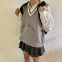 YUKI Xiaoshujia College Thêu Chữ V cổ len đan vest vest nữ mới Hàn Quốc a1032 áo phao nữ hàng hiệu