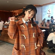 Áo khoác phổ biến 2018 mùa thu đông nữ phiên bản Hàn Quốc của áo lưới kẻ sọc lỏng lẻo học sinh khoác áo len hoang dã trong chiếc áo khoác dài