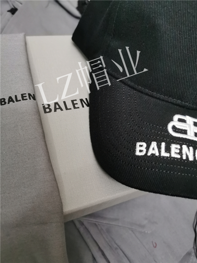 Black2021 new pattern Europe Home B Hat New color Embroidery letter Versatile Baseball cap peaked cap Star men and women Same