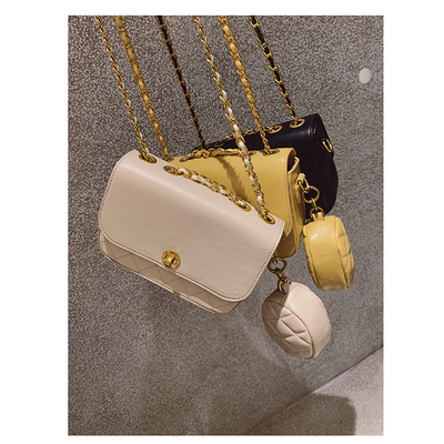 taobao agent Chain, handheld one-shoulder bag, hand loop bag, Chanel style, chain bag, 2023 collection