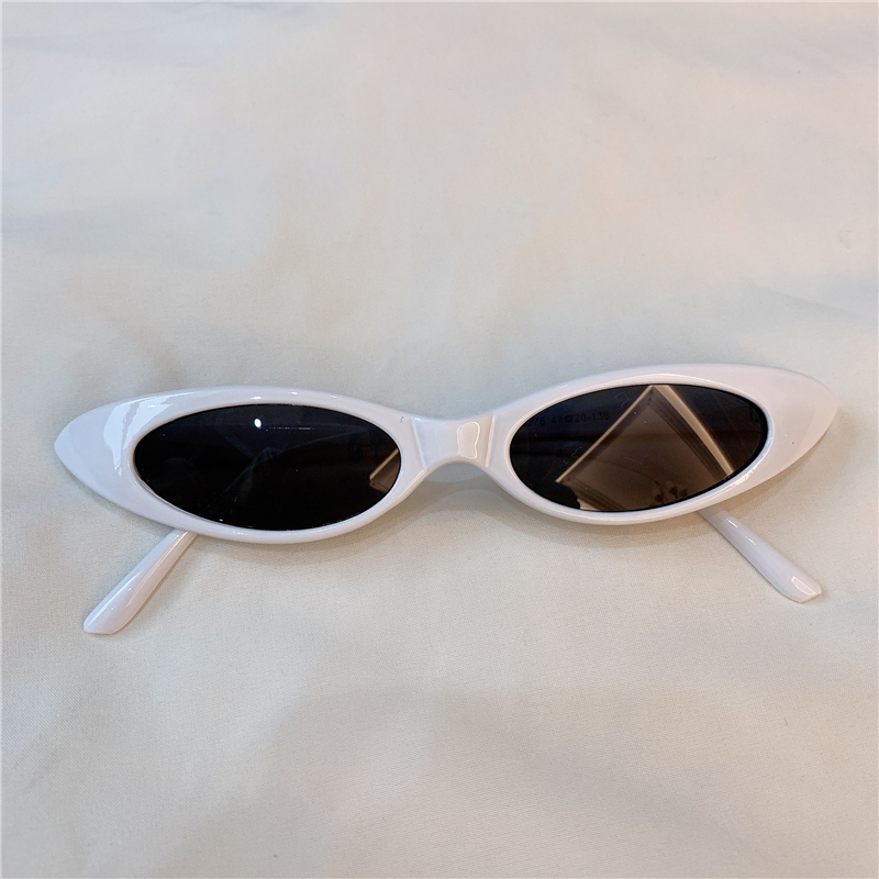 Apricotvintage Sunglasses Port style Europe and America Retro photograph cat eye Sunglasses Purple series lovers pose female collocation