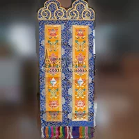 Буддийский храм украшает непальскую вышивную вышивку, висящая вертикальная амплитуда высокая восемь благоприятных висящих шторжек Желтые модели изящное изготовление