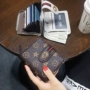 Châu Âu và Hoa Kỳ thương hiệu lớn 2018 mới ngắn ví nhỏ nữ khóa thời trang ví nhiều thẻ một thẻ giữ tiền xu ví cầm tay