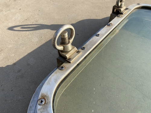 Старый корабельный квадратный квадратный алюминий -покрытый доставкой иллюстрации кофейня бары