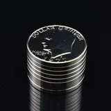 Три -слоя металлического дыма шлифования бугорки сигарет -сигарет.