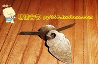 Lưỡi đồng bằng đồng Trung Quốc Ming và Qing Đồ cổ cổ điển Bảo vệ môi trường Ming và Qing - Nhà cung cấp đồ nội thất kệ ô vuông treo tường