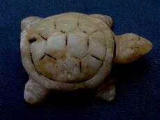 Украшения на шею 民国细致雕刻的长寿玉龟摆件挂件 古玉老玉包老保真 000676