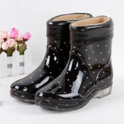 Mùa xuân và mùa thu ngắn ống mưa giày nam cộng với nhung mưa ủng nữ ấm áp đế bằng phẳng chống trượt giày không thấm nước giày cao su đặt giày