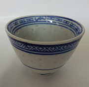 Jingdezhen gốm tách trà màu xanh và trắng tinh tế hai xi-lanh men trà bát rượu vang kính hầm rượu vang nhà bếp cung cấp