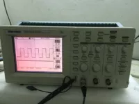 Второй -рук TK TD210 Цифровой осциллограф TEKTRONIX TDS210 60M OSCILLOSTOR TD3052B