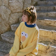 2018 mùa thu mới Hàn Quốc cao đẳng gió dễ thương chị dễ thương chút màu vàng vịt cộng với nhung lỏng hoang dã áo len nữ triều
