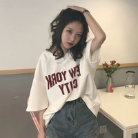 Mùa hè của phụ nữ phong cách Harajuku cổ chữ V đơn giản in áo thun tay ngắn với quần short denim rộng trên quần áo - Áo phông áo phông dài tay