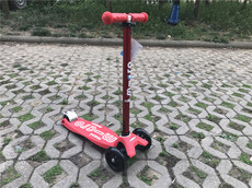 Самокат 顺丰新款瑞士米高micro德陆诗maxi 大童led儿童滑板车3轮闪光