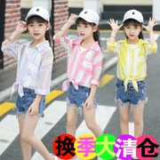 68 khuyến mãi 2018 trẻ em mới của quần áo cô gái quần áo ngoài trời trong các trẻ em lớn Hàn Quốc phiên bản của đại dương hợp thời trang windproof kem chống nắng quần áo da