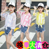 68 khuyến mãi 2018 trẻ em mới của quần áo cô gái quần áo ngoài trời trong các trẻ em lớn Hàn Quốc phiên bản của đại dương hợp thời trang windproof kem chống nắng quần áo da áo chống nắng cho bé gái