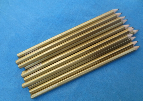 Индивидуальная Wanda Выделенная карандаш золотисто -окрашенный