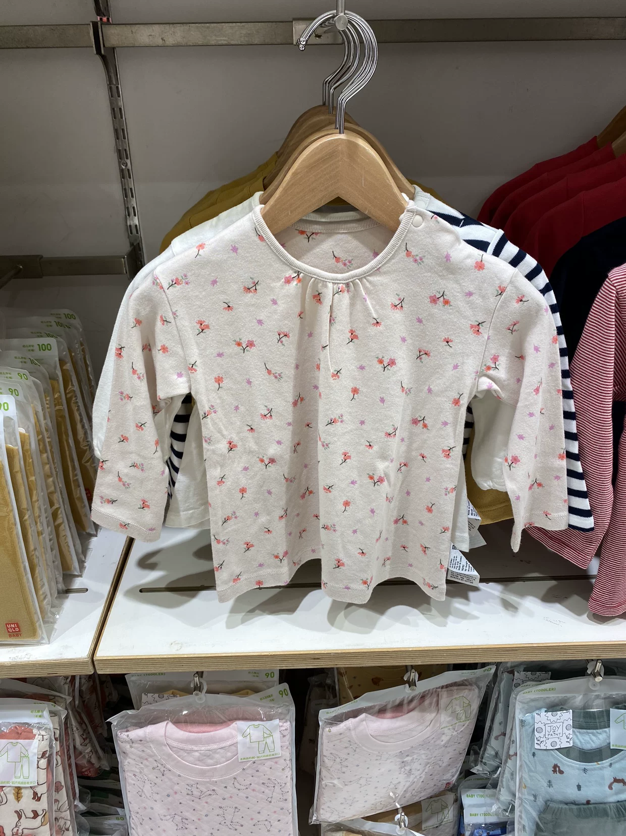 Uniqlo, детская футболка для раннего возраста, с длинным рукавом и круглым вырезом
