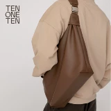 Большая коричневая сумка на одно плечо для отдыха, ноутбук