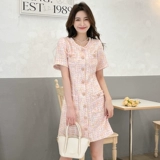 Летнее модное приталенное платье, в стиле Шанель, французский стиль, яркий броский стиль, изысканный стиль