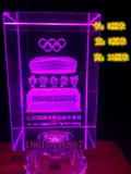 Пекин Туризм олимпийский птичий гнездо сувенирное гнездо птичье гнездо кубик Кристалл Изменение Цвет Цвет световой качели