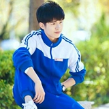 Аренда выпускной фотографии Пара Фотографии Взять лучшую школьную форму в той же школьной форме, Hello Old Class Service Service Clothing