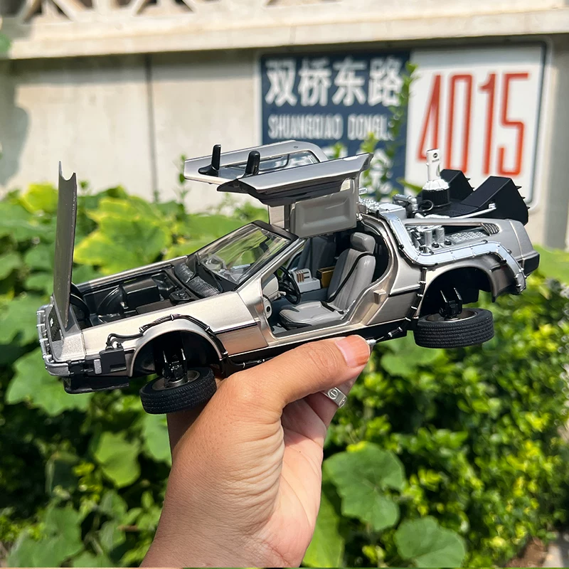 1:18 Sun Star Delorean DMC Back to the top of the second episode of the future player car model