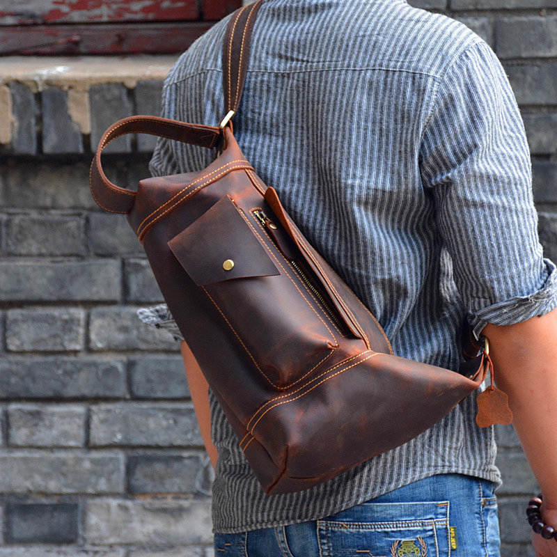 Experts tips to choose a sling bag for men