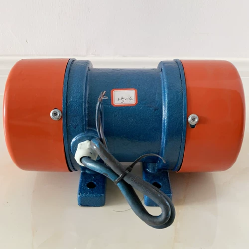 Двигатель вибрационного двигателя YZD-2-4 0,15 кВт Трехфазный 380 В горизонтальный двигатель двигателя переменного тока Низкая частота.