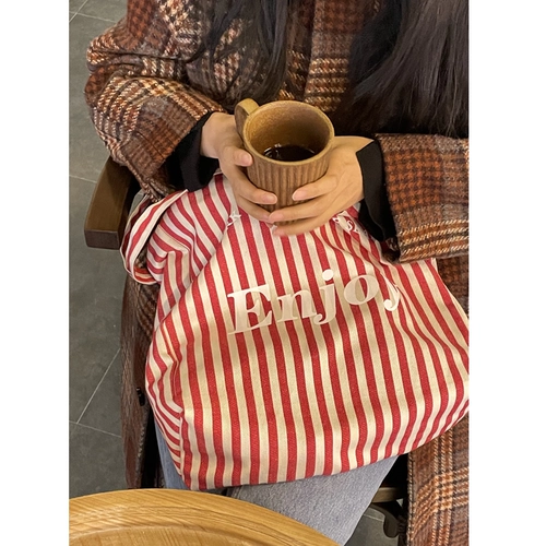 Вместительная и большая красная сумка на одно плечо, шоппер