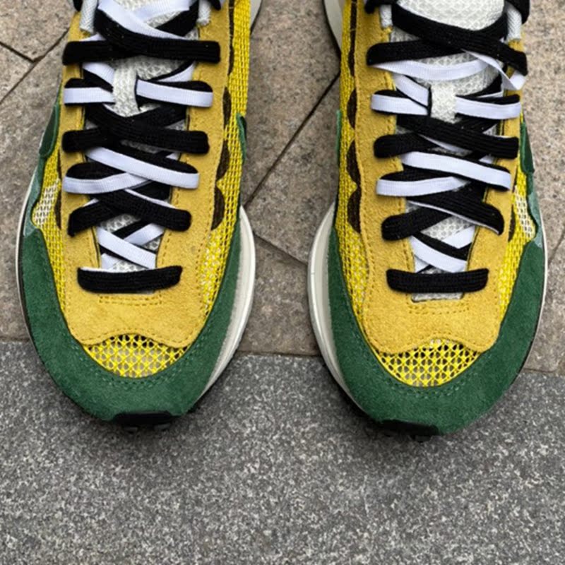3.0 Yellow Greenwaffle  home sacai3.0 jointly 1.0 deconstruction black and white Red and blue Yellow green Red and green run ventilation Couple