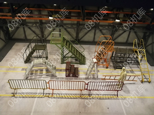 Танк, верстак, модель автомобиля с аксессуарами, универсальный самолет, масштаб 1:35, масштаб 1:32