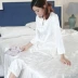 Thời trang mùa xuân và mùa thu đồ ngủ lụa của phụ nữ quần dài tay hai mảnh màu trắng mỏng phù hợp với dịch vụ nhà lụa có thể được mặc bên ngoài - Cặp đôi