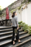 [随意自然  半高领  小廓形 两边开叉扬子纱羊毛 针织衫]
