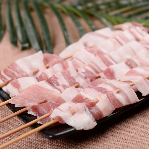 Шанхайские северо -западные ингредиенты для барбекю из свинины свиная свиная шашлыки свежие сырые свиные шашлыки полузащиты