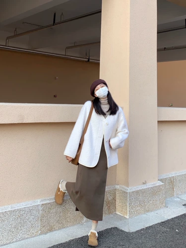 Демисезонная шерстяная белая куртка, 23 года, V-образный вырез