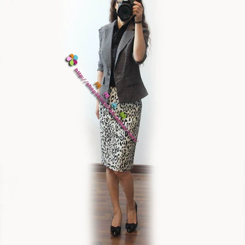 Короткий корсет, трехмерный пиджак классического кроя, рукава фонарики, большой размер