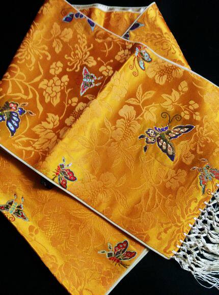 南京特产 南京云锦研究所 吉祥云锦纯手工浅黄色蝴蝶云锦围巾现货