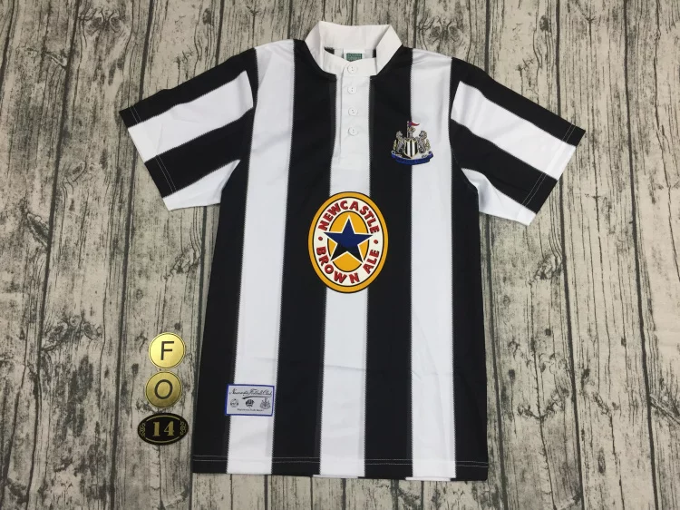 Холодный редкий футбол England Newcaser United Genuine Retro Refined Short Sleeve Jersey 96 Ретро рубашка