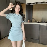 Платье, ретро юбка, приталенная сексуальная футболка, французский стиль, яркий броский стиль, с акцентом на бедрах