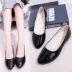 2018 mùa hè mới low-top giày giày của phụ nữ phẳng với chân nông miệng màu rắn chỉ keo giày cao su Hàn Quốc PU