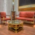 Ý sofa cổ điển gỗ rắn tay chạm khắc sofa vải kết hợp dán tay lá vàng nội thất biệt thự sofa ghế thư giãn phòng khách Ghế sô pha