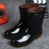 Mùa thu và mùa đông của nam giới mưa khởi động trong ống mưa khởi động của nam giới dành cho người lớn khởi động cao su giày không trượt không thấm nước giày cá ngắn tay áo giày giày nước ủng lội nước cho nam Rainshoes