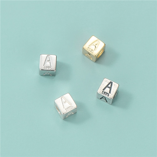 S925 Серебряное серебро 26 Английские письма перегородка