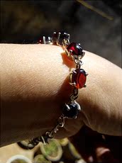 Украшения на руку 云南文山马关红色宝石石榴石人工打磨手工镶银手链
