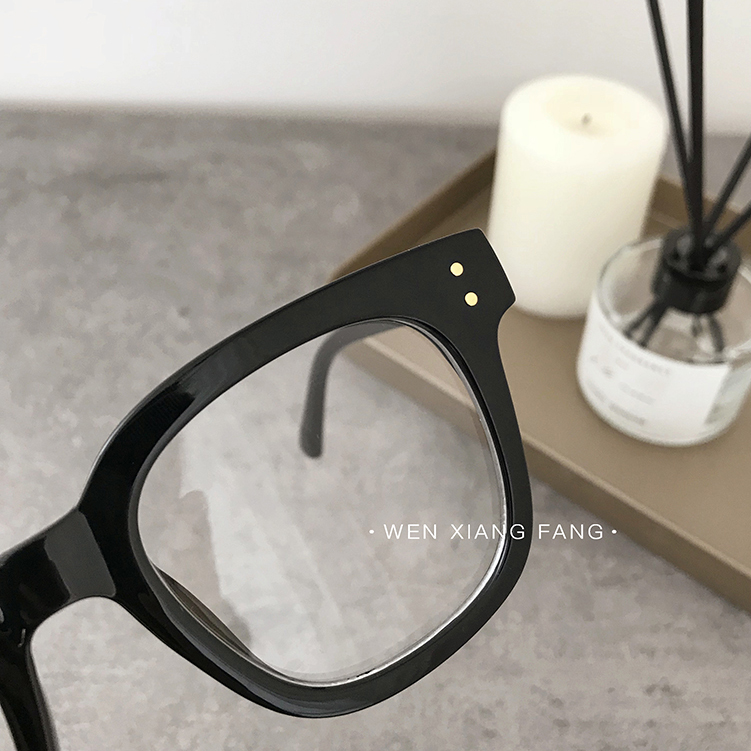 Koreanische Version des im Internet bekannten, quadratischen, schwarzen, dicken, flachen Lichtspiegels für Frauen mit einer schlankmachenden und faulen Sonnenbrille_voghion.com