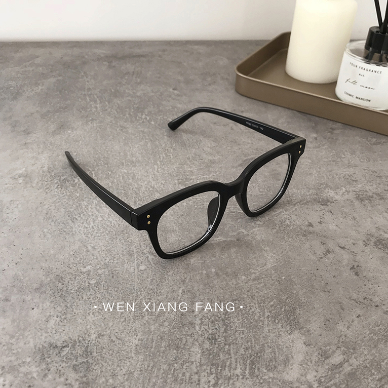 Koreanische Version des im Internet bekannten, quadratischen, schwarzen, dicken, flachen Lichtspiegels für Frauen mit einer schlankmachenden und faulen Sonnenbrille_voghion.com