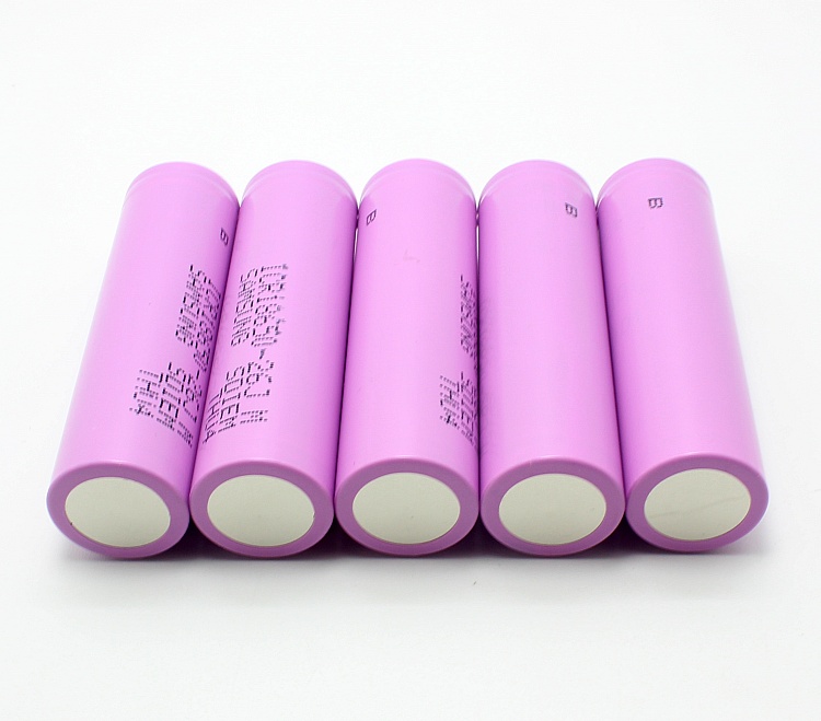 Литий 7. Литий полимерная батарея на 1,5-2,0 а ч. Батарейка 5800 mah 3,7 вольт. Литий 7. Упаковка металлического лития.