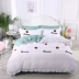 Bộ đồ giường ngủ bốn mảnh lưới màu đỏ in cotton cotton trải giường công chúa phong cách đơn giản chăn ren 4 - Váy Petti